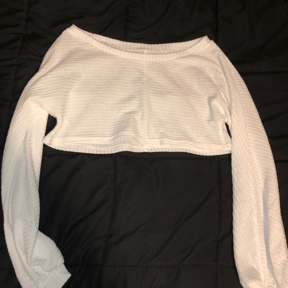 NEW! White Long Sleeve Night-Shirt